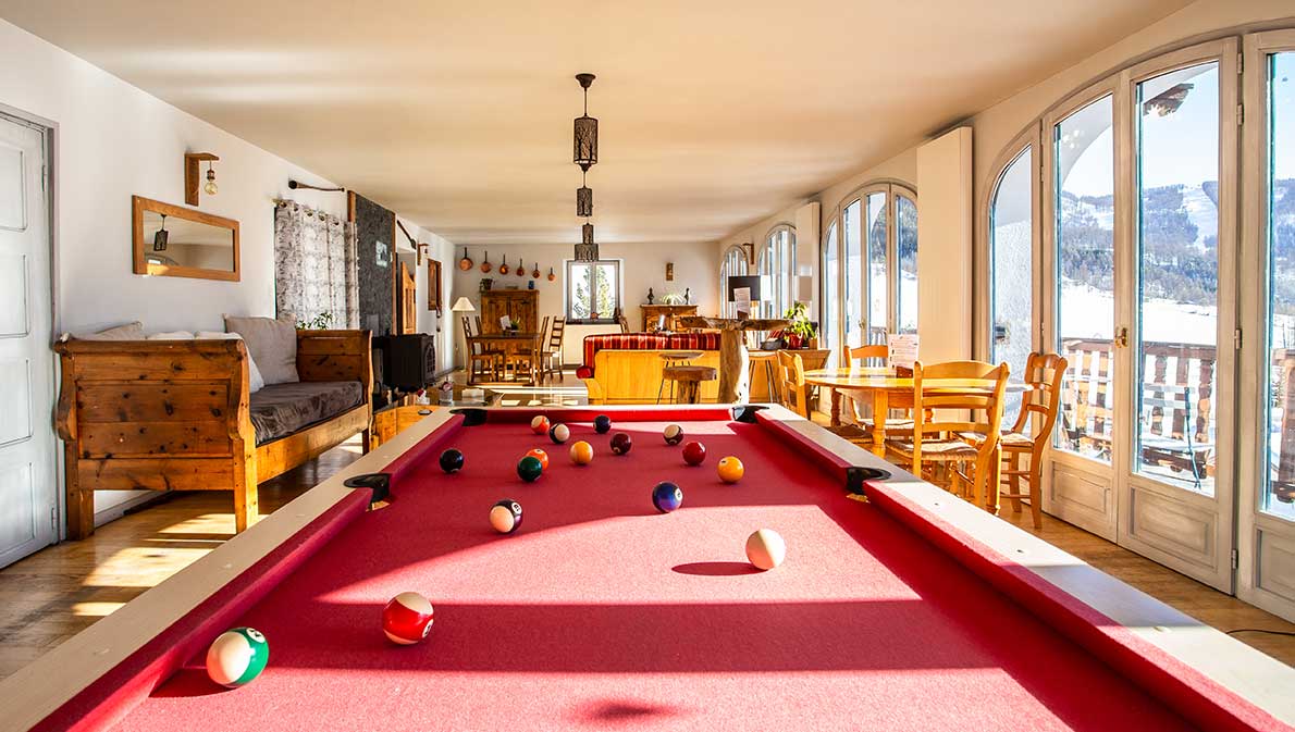 accordeon-espace-salon-gite-table-hotes