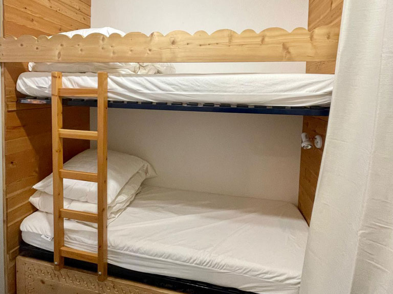 location-saisonniere-appartement-orchidee-chambre-lits-simples